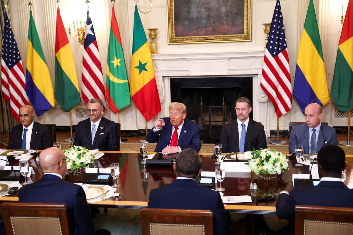 「きれいな英語だな。どこで学んだ？」トランプ氏、英語が公用語のアフリカ首脳に　反発も